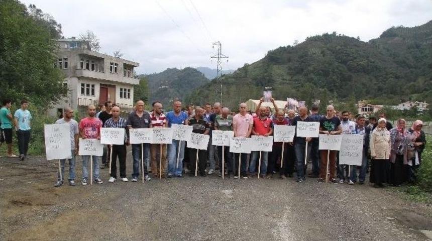 Sa&ccedil;larını Sıfıra Vurup &Ouml;len Arkadaşları İ&ccedil;in Eylem Yaptılar