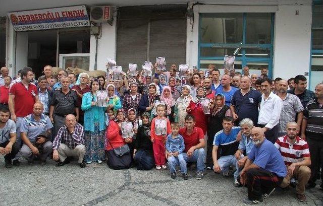 Saçlarını Sıfıra Vurup Ölen Arkadaşları İçin Eylem Yaptılar