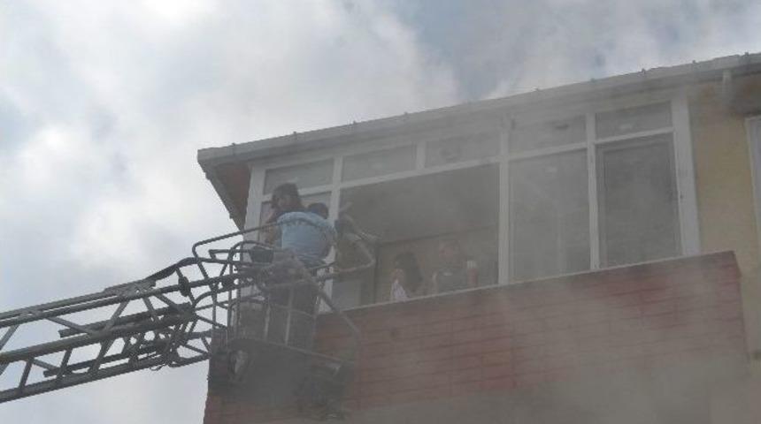 Kapaklı&rsquo;da İkamet Yangını