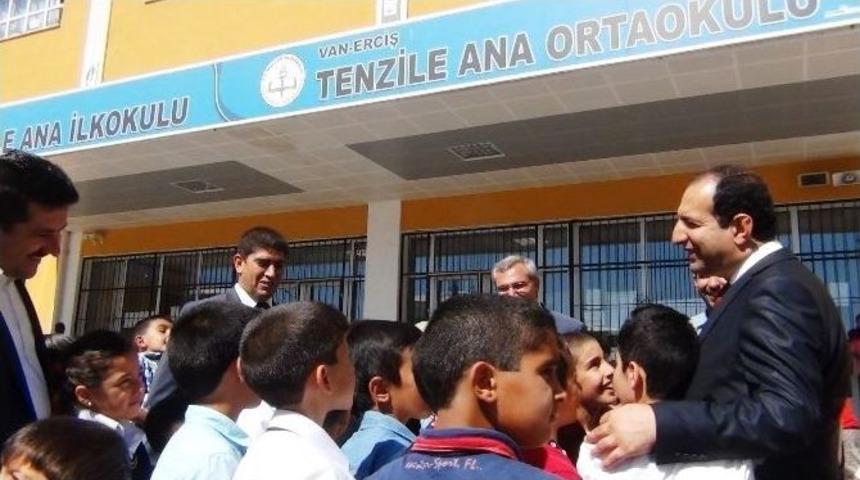 Ak Partili &Ccedil;iftci&rsquo;den Okul Ziyareti