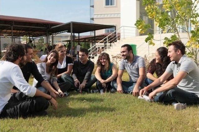 Akdeniz Üniversitesi’nde Eğitim Ve Öğretim Dönemi Başladı