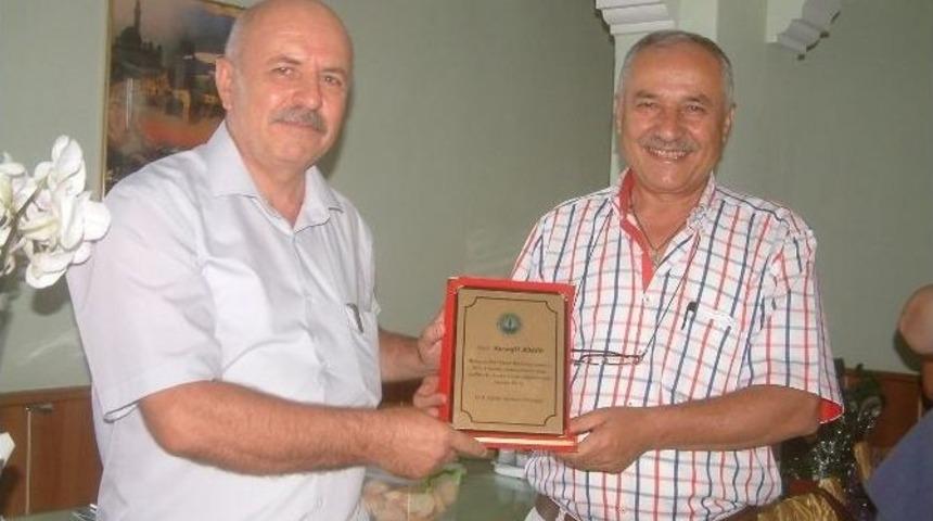 Hem M&uuml;d&uuml;r&uuml;ne Veda Yemeği