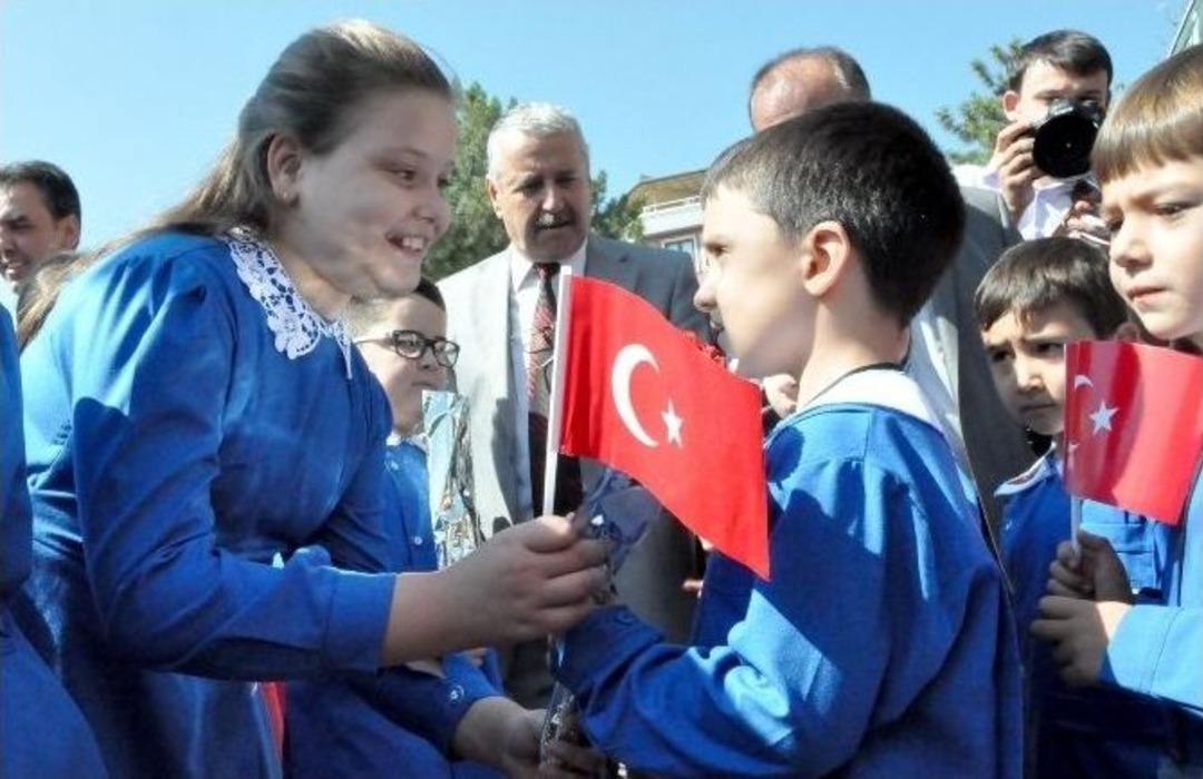 Uşak&rsquo;ta Yeni Eğitim Ve &Ouml;ğretim Yılı Başladı