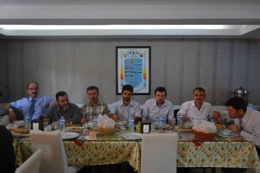 T&uuml;rk Diyanet Vakfı-sen Genel Başkan Yardımcıları Bilecik&rsquo;te Din G&ouml;revlileri İle Bir Araya Geldi