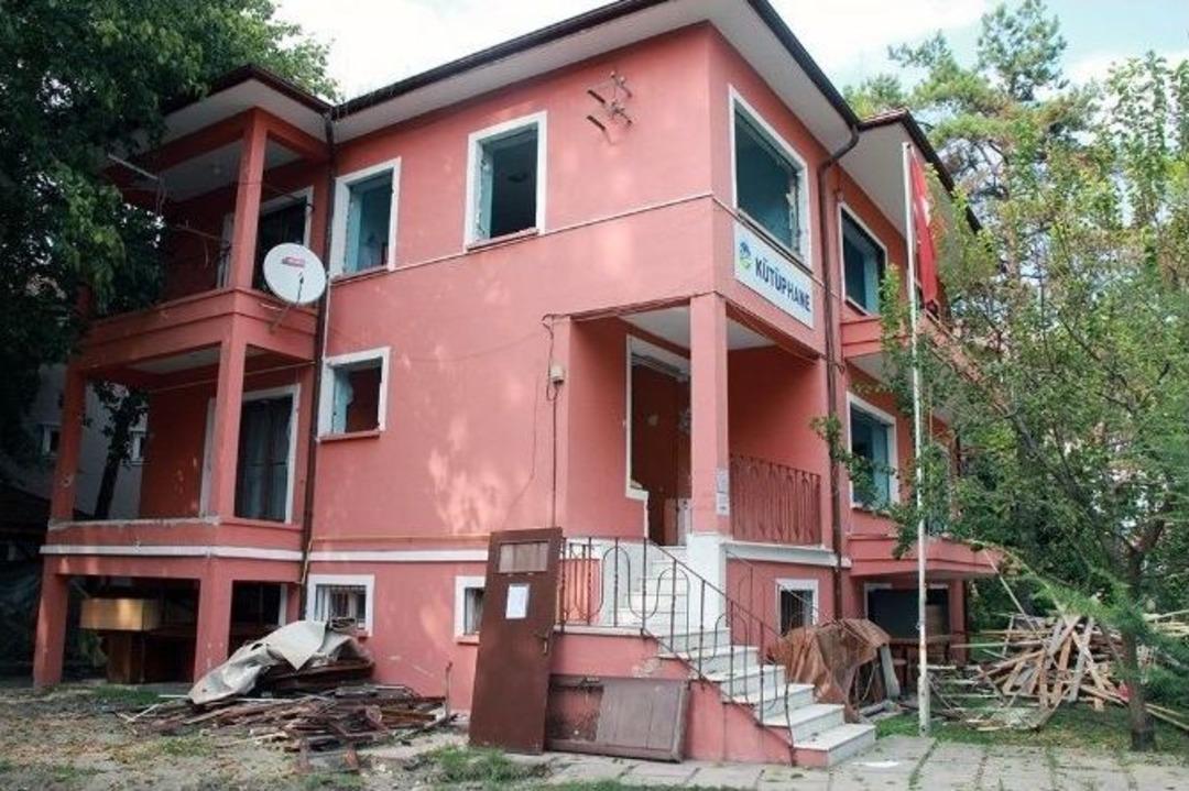 İl &Ouml;zel İdaresi K&uuml;t&uuml;phanesi&rsquo;nde Yenileme &Ccedil;alışmaları Başladı