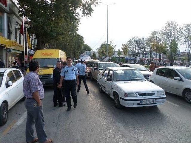 Milli Egemenlik Caddesinde Kaza: 1 Yaralı