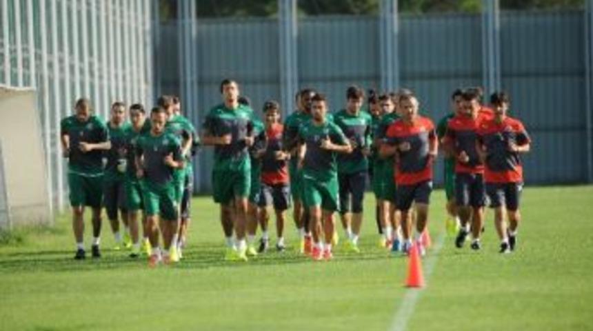 Şenol G&uuml;neş&rsquo;ten Beşiktaş&rsquo;a Yakın Takip
