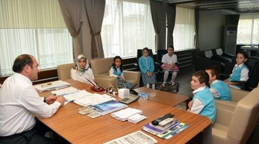 &Ouml;ğrencilerden Başkan Eyvaz&rsquo;a Ziyaret