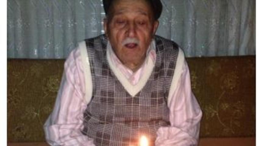 Ağa&ccedil;tan D&uuml;şen Adam &Ouml;ld&uuml;