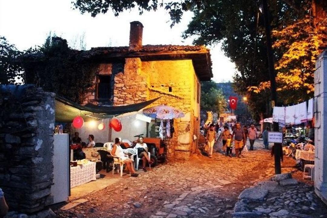 Antik Kentte Hayat Var