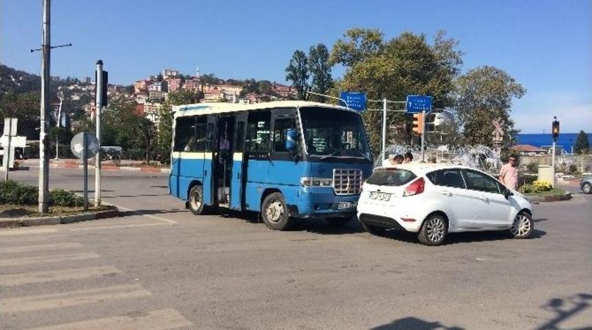 &Ccedil;alışmayan Trafik Lambaları Kazaya Neden Oldu