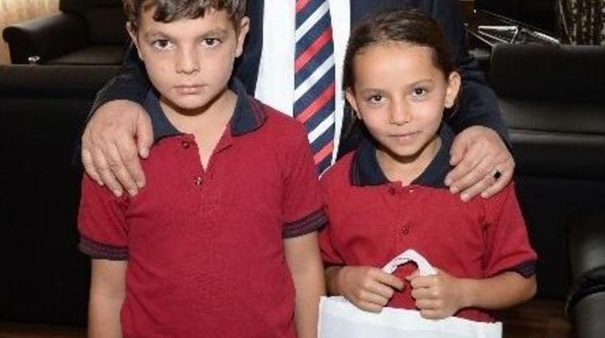 &Ouml;ğrenciler Sevin&ccedil;lerini Başkan Mah&ccedil;i&ccedil;ek&rsquo;le Paylaştılar
