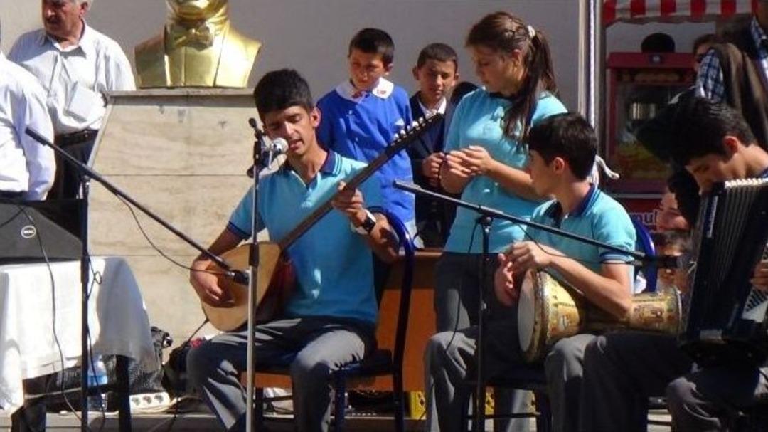 Kars&rsquo;ta İlk Ders Zili &Ccedil;aldı