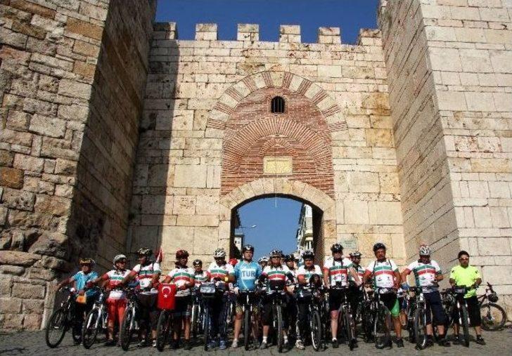 Dedeler Ve Torunlar 520 Kilometre Pedal Çeviriyor G5