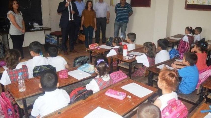 Başkan Öztürk Kırtasiye Yardımı Etkinliğine Katıldı