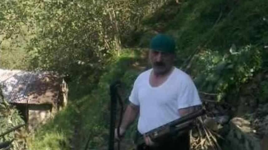 Evin Kedisine Saldırınca Canından Oldu