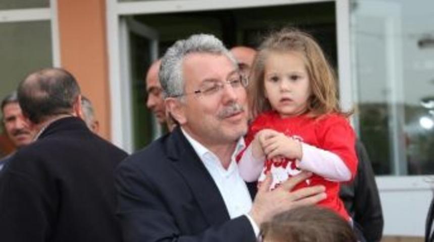 B&uuml;y&uuml;kşehirlerde Eğitimde Taşıma Sorunu &Ccedil;&ouml;z&uuml;ld&uuml;