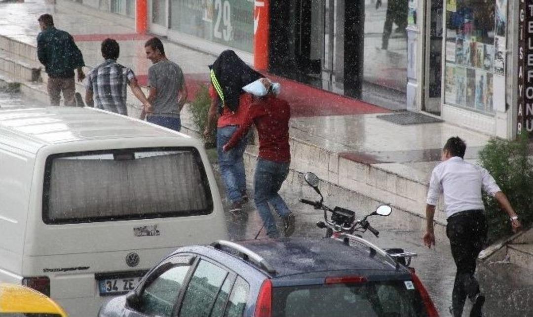 Erzurum&rsquo;da Yağmur Yağışı