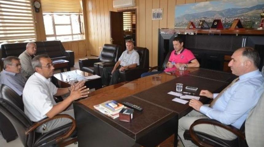 &Ccedil;ağlayan Vatandaşları Dinledi