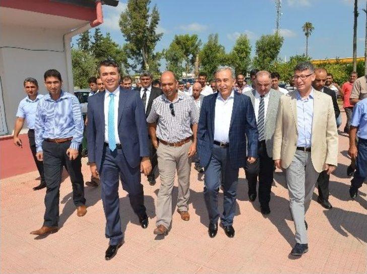 Vali Büyük Muhtarlarla Bir Araya Geldi G1