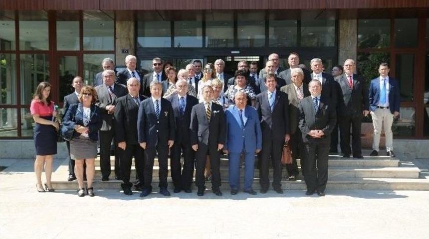 Kardeşlik Büyüyor