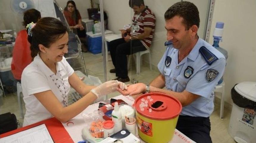 Altıeyl&uuml;l Belediyesi&rsquo;nden Kan Bağışı