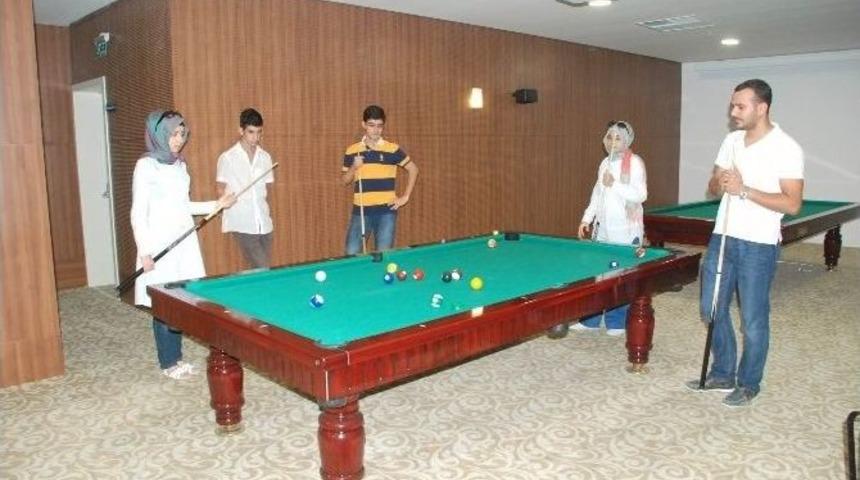 Karatay Kongre Ve Gen&ccedil;lik Merkezi İlgi Odağı Haline Geldi