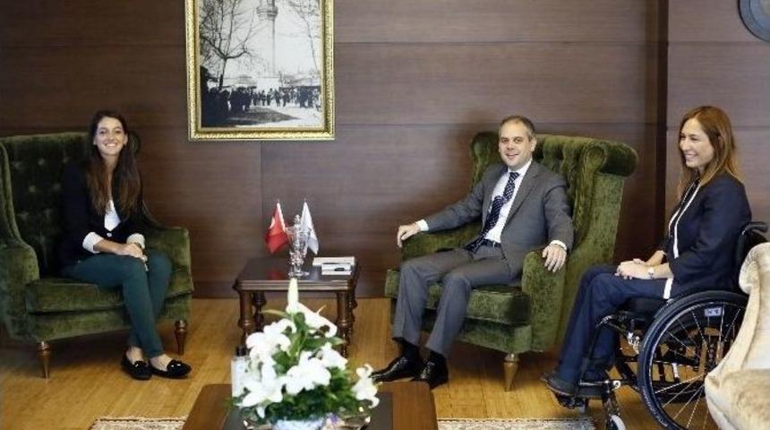 Bakan &Ccedil;ağatay Kılı&ccedil;, Tenis&ccedil;i İpek Soylu&rsquo;yu Kabul Etti