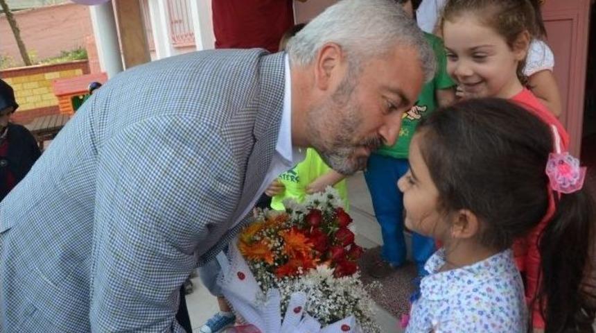 Başkan Yılmaz&rsquo;dan Minik &Ouml;ğrencilere Ziyaret