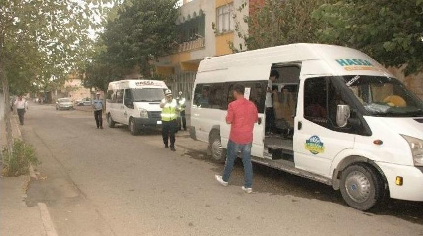 Trafik Polislerinden Okul Servislerine Denetim
