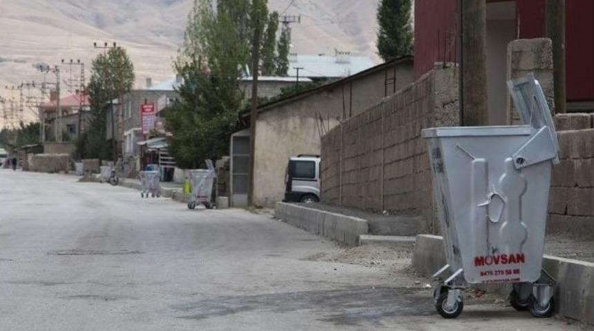 İpekyolu Belediyesi&rsquo;nden &Ccedil;&ouml;p Konteynırı Dağıtımı