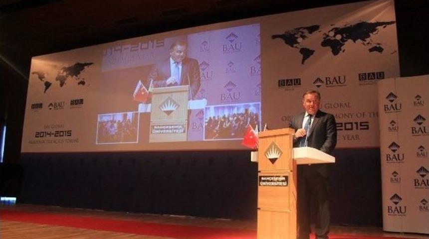 Bah&ccedil;eşehir &Uuml;niversitesi, 2014-2015 Akademik Yılını G&ouml;rkemli Bir T&ouml;renle A&ccedil;tı