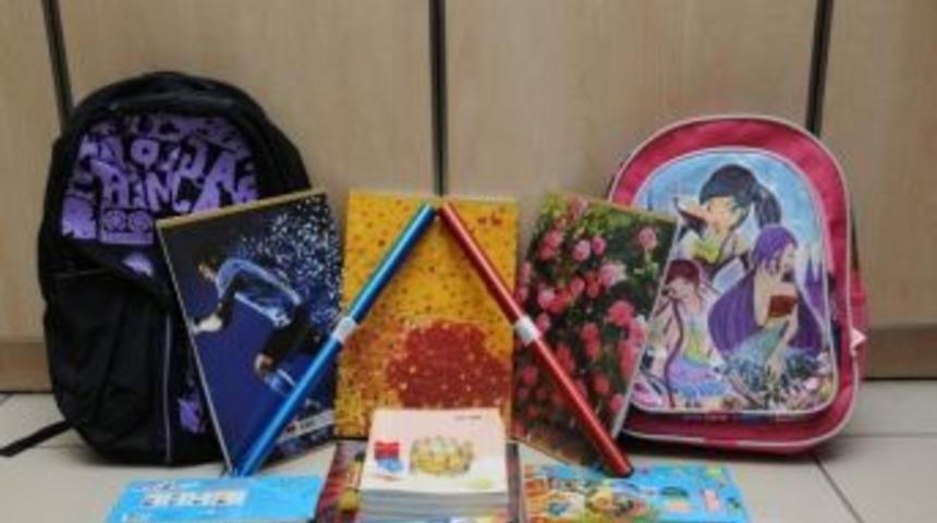 Afyonkarahisar Belediyesi&rsquo;nden Kırtasiye Yardımı