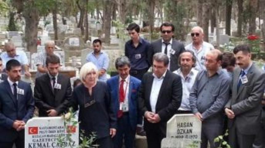 Kemal &Ccedil;apraz Dualarla Anıldı