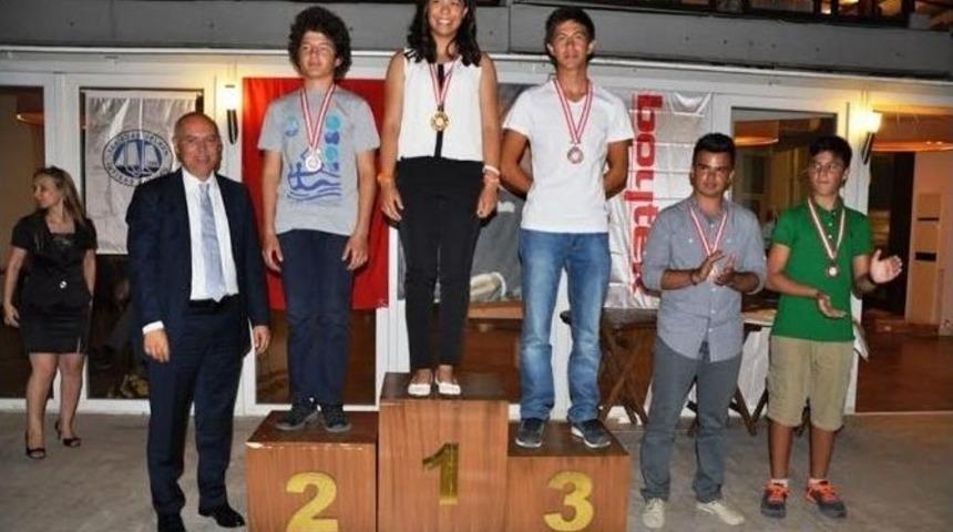 Tekirdağlı Yelkenciler &Ouml;d&uuml;llerini Aldı