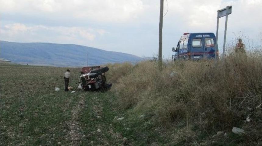 Sandıklı&rsquo;da Trakt&ouml;r Devrildi: 2 Yaralı