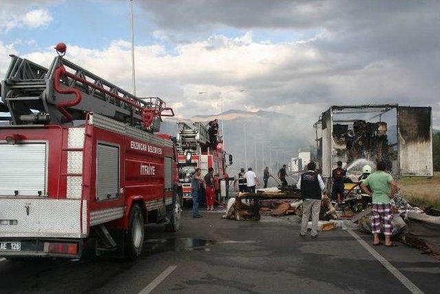 Erzincan’da Tır Yangını Korkuttu