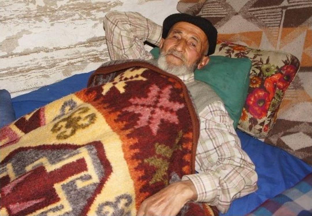 K&ouml;y Yolu Yapılmayınca İntihar Etti