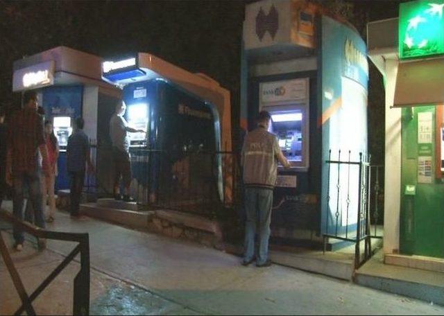 (özel Haber) Bursa’da Atm’ye Yapışkanlı Düzenek