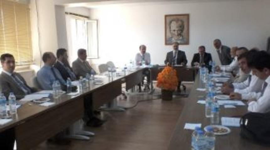 İl&ccedil;e M&uuml;ft&uuml;leri Pasinler&rsquo;de Toplandı.