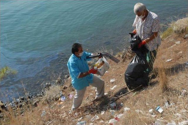 Fethiye’de Sahil Temizliği