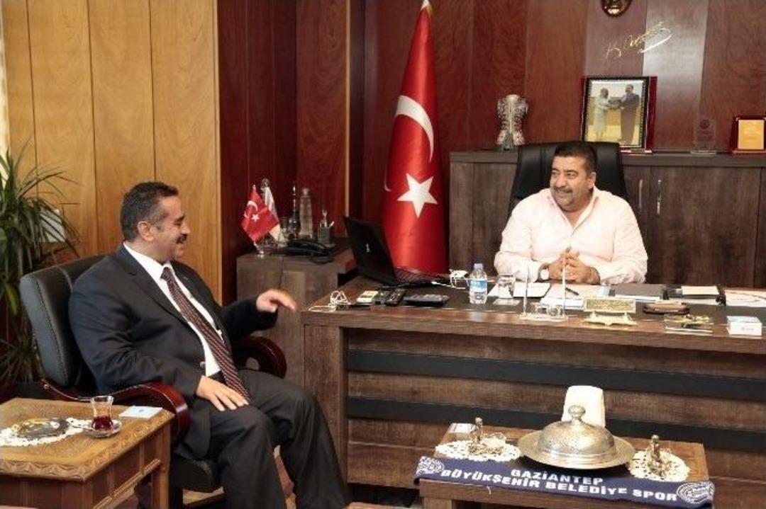 Voleybolculardan Futbolculara Destek Ziyareti