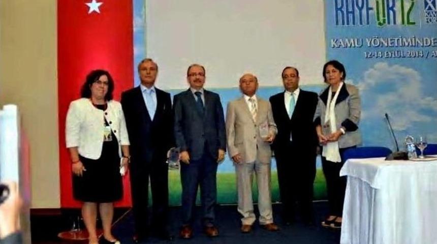 Ad&uuml;&rsquo;de Kamu Y&ouml;netiminde &ldquo;değişim&rdquo; Konuşuldu&rlm;