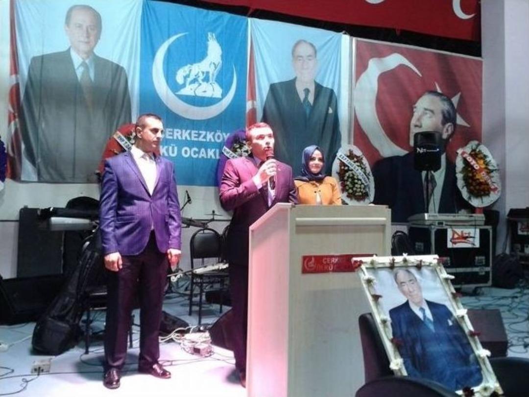 &Uuml;lk&uuml;c&uuml;ler Zafer Ş&ouml;leni&rsquo;nde Coştu