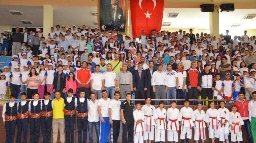 Erzurum Gen&ccedil;liği Spora Doydu