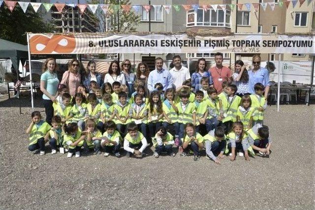 Geleceğin Minik Seramikçileri Pişmiş Toprakta