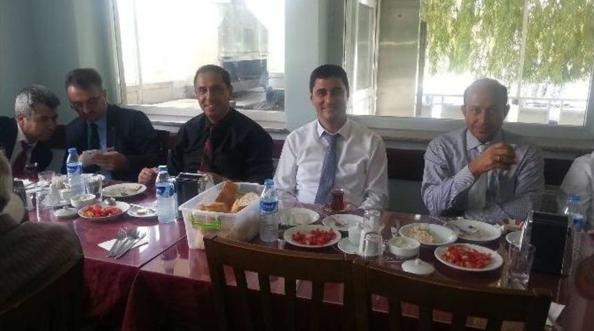 Kaymakam Ersin Boylu&rsquo;ya Veda Yemeği Verdiler