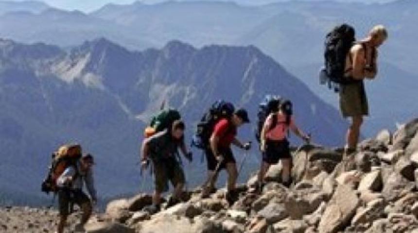 Uludağ Milli Parkı savaş alanı gibi! Dağcılara ateş açıldı