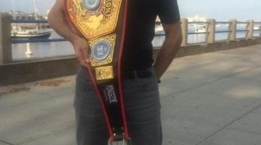 58 Yaşında Şampiyon Oldu