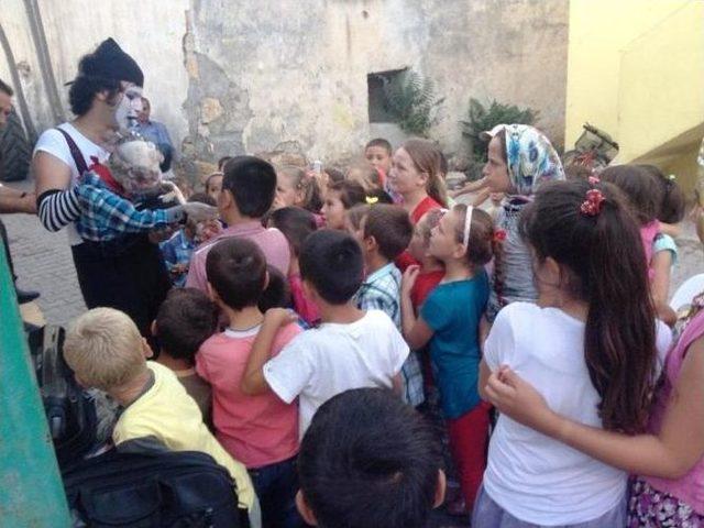 Ayvalıklı Gençlerden Kurtuluşa Pandomimli Destek